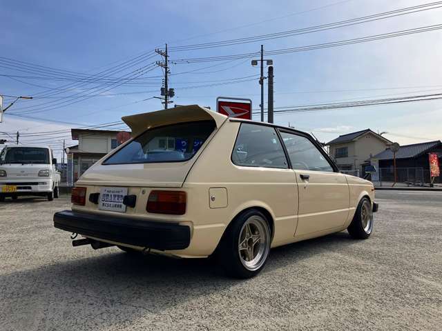 こちらの車輌は、倉庫に保管しておりますので、現車確認をされるには事前にご予約をお願いしております。ご予約の無い場合は対応出来ない事もございますので、予めご了承下さい。