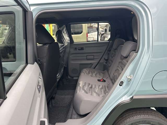 ★5年間新車保障★初度登録から5年間の新車保証が含まれています。長期間、安心してお乗り頂けます！保障費用は支払総額に含まれています！遠方のお客様は保証継承後、お近くのディーラーにて保証が受けられます！