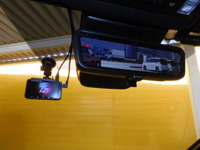 純正3カメラ（前後カメラ＋車内カメラ）ドライブレコーダー（TZ-DR500）、デジタルインナーミラー（※）メーカーオプション ドライビングサポートパッケージ
