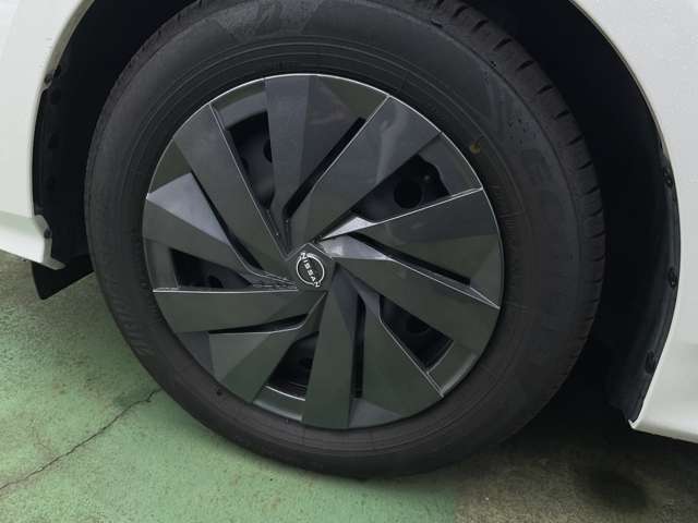 ホイールカバー　185/65R15