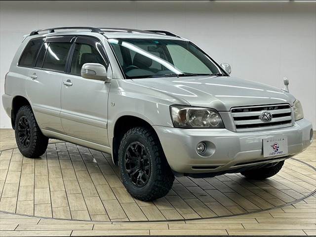 トヨタ クルーガー 2 4 L S 04年 9 0万キロ 兵庫県 グッドスピードmega Suv 神戸大蔵谷店 Carview