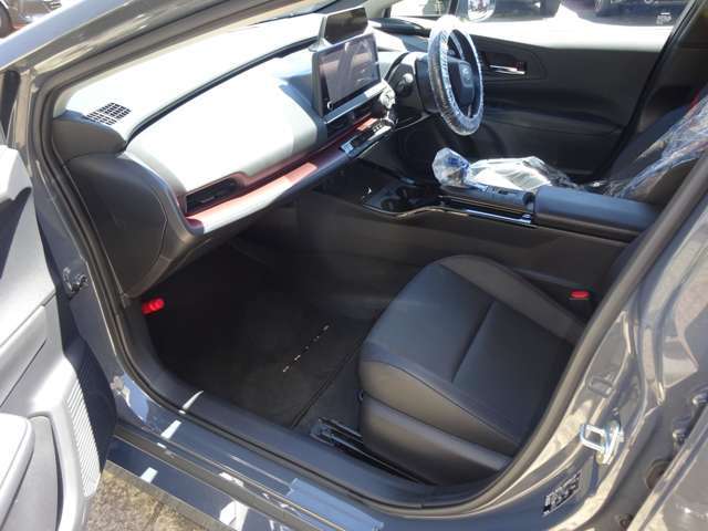 内外装共にクリーニング後に納車致します。