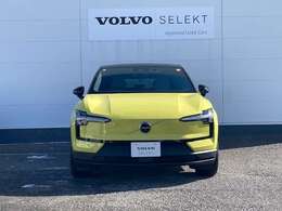 VOLVO独特のフロントマスクが印象的なデザイン