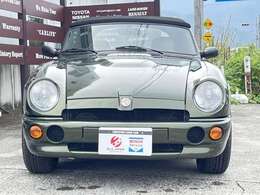 外装色グリーンの右ハンドル、5速MTです。