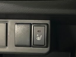 【シートヒーター】寒い日に重宝するシートヒーター！エアコンより早く温まってくれるので寒がりの人も安心ですね♪エアコンの温風は乾燥するから苦手、という方にもをおすすめです。