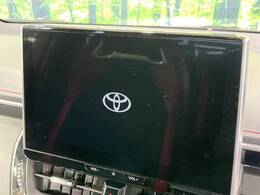 【10.5インチ　ディスプレイオーディオ】大画面のディスプレイはAppleCarPlayやAndroidAutoが利用可能。大きな画面でスマホナビアプリ等が利用いただけます♪