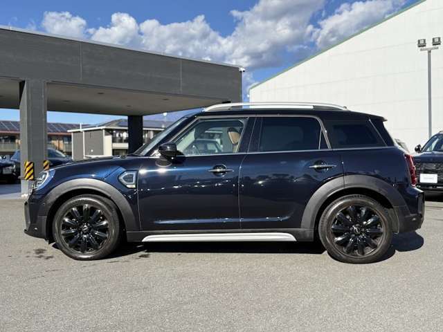 記載に御座います総額表示は、おおよその目安であり、登録時期などにより増減する場合が御座います。詳細は都度、弊社までお問合せの上ご確認下さいます様お願い申上げます。