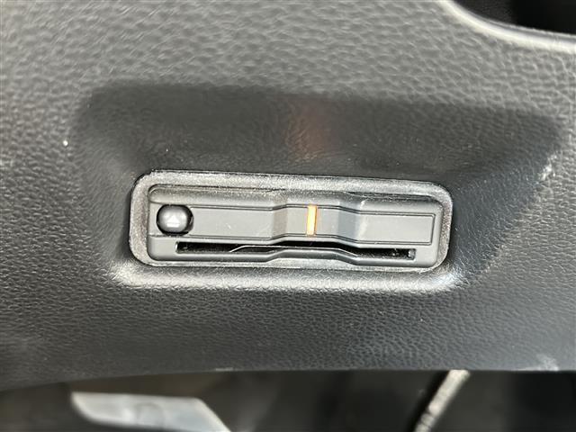 【　ETC　】今やカーライフにおける重要性はナビにも匹敵するのではないでしょうか？セットアップを行うことで利用可能になります！