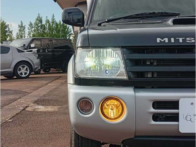 UNDER GROUND CARSは新潟県長岡市の中古車販売店です。弊社の経営理念は”クルマで遊ぼう！！”その理念に乗り、皆様とカーライフを更に一段と楽しいものとして行きたいと考えております。