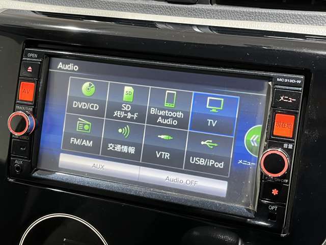 ★純正7型ナビ★CD/DVD・Bluetooth・フルセグTVの視聴が可能です！