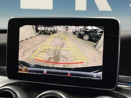 ●バックカメラ：便利な【バックカメラ】で安全確認もできます。駐車が苦手な方にもオススメな便利機能です。