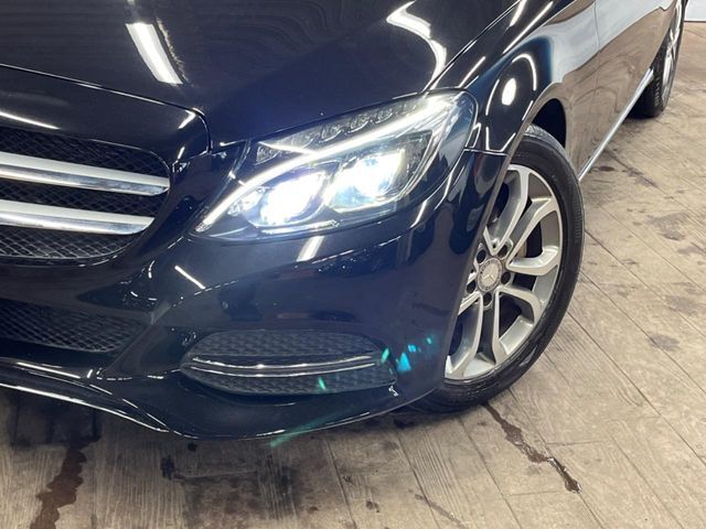 ●LEDヘッドライト：夜間走行時も良好な視界を確保し安心して運転できる高輝度LEDヘッドライトを装備！点灯速度が早く、消費電力も抑えられています。