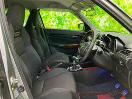 「この車の写真をもっと見たい」「状態が気になる」「この装備はついている？」どんな小さな疑問でもお気軽にお問い合わせください！