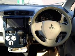 ルーフが高く見晴らしもいい★そしてナビモニターも見やすい位置で運転、ナビとも操作しやすいですよ！