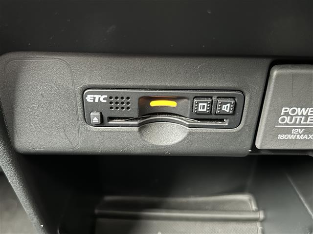 【　ETC　】今やカーライフにおける重要性はナビにも匹敵するのではないでしょうか？セットアップを行うことで利用可能になります！