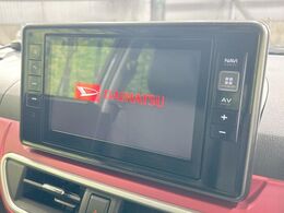 【純正ナビ】人気の純正ナビを装備。オーディオ機能も充実しており、Bluetooth接続すればお持ちのスマホやMP3プレイヤーの音楽を再生可能！毎日の運転がさらに楽しくなります！！