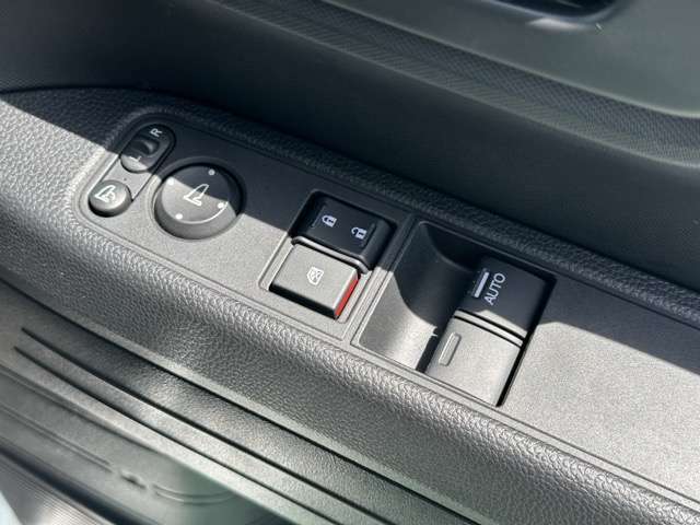 ★納車前に、専属のクリーニングスタッフが、ピッカピカにクリーニングして納車いたします！もちろん、ピッカピカの状態でお渡しするクリーニング費用も支払総額に含まれています！