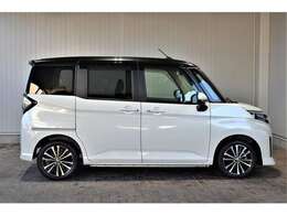 両側パワースライドドア付きです。