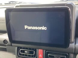 【大画面ナビ】人気の大型9インチナビを装備。存在感のある大画面はインパクト大！ナビ利用時のマップ表示は見やすく、テレビやDVDは臨場感がアップ！いつものドライブがグッと楽しくなります♪