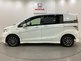 購入後も自社指定整備工場完備でお客様の愛車をしっかりサポート致します！御納車時には安全かつ安心してお乗り頂けるようホンダ専門知識を持つ整備スタッフが点検・整備・装備も説明をしてお渡ししております。