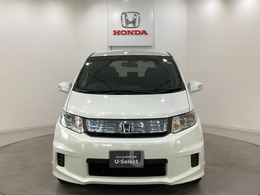 【Honda認定中古車 U-Select】　エンジン、オーディオやカーナビ(社外品は除く）に至るまで保証をお付け致します。全国のホンダディーラーで保証と整備が受けられます。