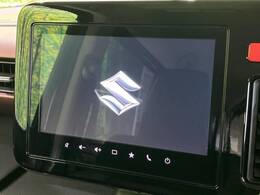 【メーカー純正9型ナビ】インテリアに溶け込むスタイリッシュな「専用設計」メーカーナビを装備♪視認性や操作性など基本性能にも優れ、より上質なカーライフをお楽しみいただけます。