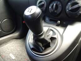 ◆整備点検します◆　ご納車前には提携工場にて整備点検を実施いたします。消耗品などの交換後のご納車となります。