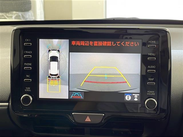 【パノラミックビューモニター】クルマを真上から見下ろした視点で駐車をサポートします！クルマの斜め後ろや真横など、いち早く障害物に気が付くことができます。