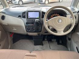 運転者にとっては日々使用することとなる運転席です。運転席が快適だと運転に集中することができますね。