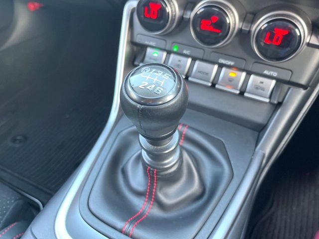 【フロア6速MT】走りの6速MT！！スポーティーな走行をお楽しみいただけます♪