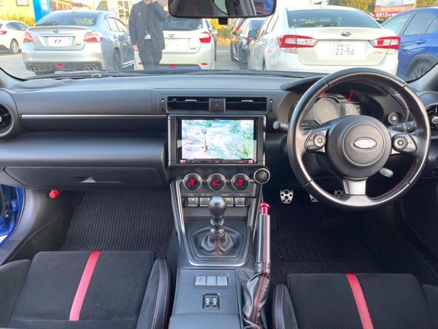 グループ総在庫数約30，000台！！全国の系列店からメーカー・車種問わずご紹介出来るので、あなたにピッタリのお車が見つかるはずです♪まずはお問い合わせ下さい☆