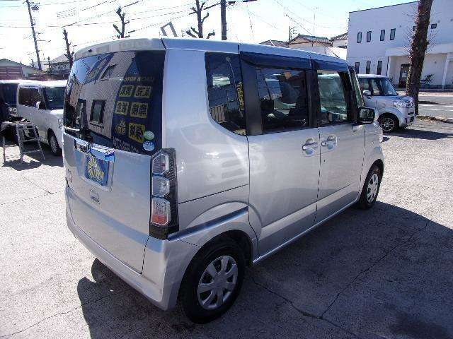 軽自動車の登録には住民票・認印が必要となります。お早目の納車をご希望の場合は、事前にご用意頂きご来店頂けますと納車までがスムーズになります！ご不明な点はスタッフまでお気軽にお問合せ下さい！