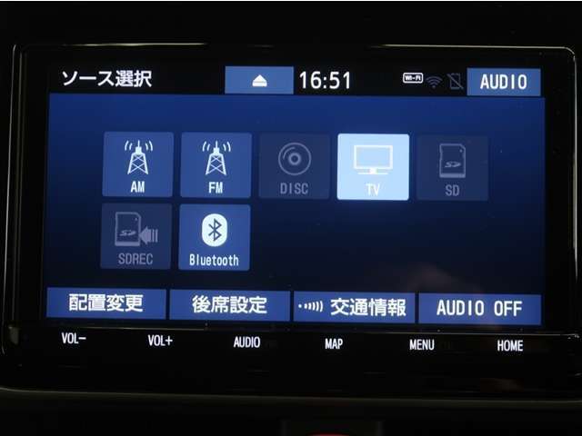 車内でCD DVD等、様々なメディアが楽しめます。