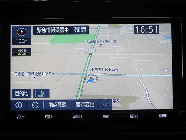 ナビゲーションを装備。タッチパネル式で使いやすく、お出かけもラクラクです。