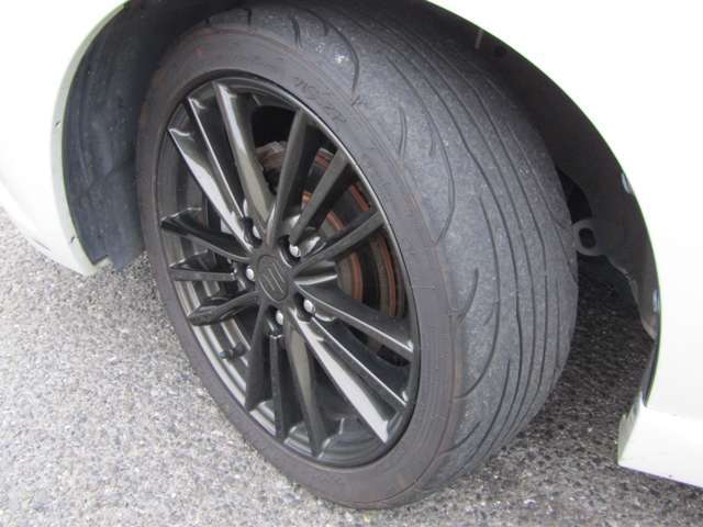 知人やご家族のご紹介も、どんどんご相談下さい。4店舗のビッグワンまたは提携の中古車販売店や全国の会場からご希望の一台を最短でお探しいたします。ご紹介頂いたお客様には謝礼をお渡し致します。