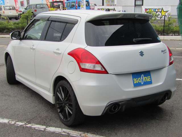 当店の車両は全台試乗可能です。展示場の在庫台数が多い為、目星を付けて、いざご来店された際にそれ以外のお車と迷われるお客様が殆どです。是非お好きな車両をご納得ゆくまで乗り比べしてください！