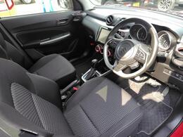 広い運転席です。