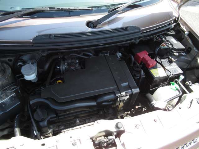 エンジンルームもキレイです。（タイミングチェーン車両）！！交換必要部品は交換済ですのでスムーズに御納車可能です。