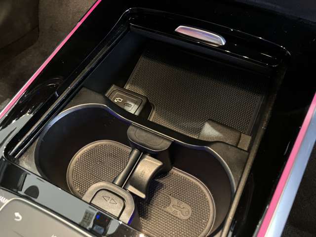 おかげさまで、メルセデス・ベンツ横須賀店は、数ある正規販売店の中で2021年優秀販売店賞に輝くことが出来ました。皆様に豊かなカーライフをご提供できるよう、スタッフ一同お客様のご来店をお待ちしております。