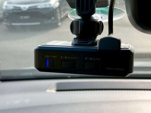 【ドライブレコーダー】愛車に取り付けることで映像と音声を記録してくれるドライブレコーダーは、事故の際に確かな証拠能力を発揮してくれます。