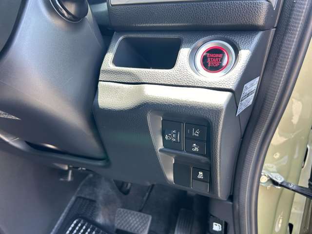 スマートキー車です！楽々エンジンプッシュスタートです！