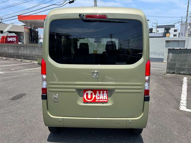 プライバシーガラス付！外装は納車の前には機械にてしっかりと磨きあげ致しましてツヤを出しお渡し致しますのでキレイな状態での納車となります。好評頂いています。