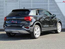 クーペのように流麗なルーフラインから続く、彫刻のようにダイナミックに形作られたリヤエンド