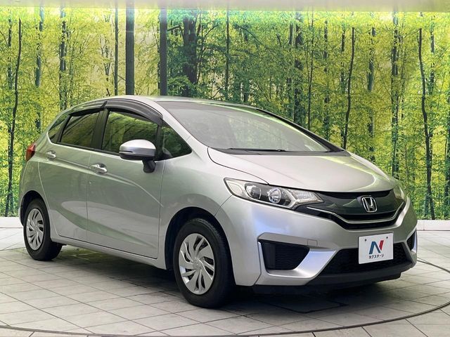 大好評のボディコーティング「弾スプラッシュコート」もご納車までに施工可能。通常のガラスコートと異なる、耐久年数6年の無機質ガラスコーティングが、ボディをキレイな状態に保ってくれます。