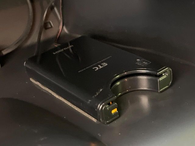 【ETC】高速道路の料金所をストレスなく通過！話題のスポットやサービスエリアに多い「スマートIC」利用時は必須のアイテムです。当店でセットアップを実施、ご納車当日からすぐにご利用いただけます！