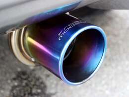 ロッソモデロチタンマフラーを装着。純正マフラーも付属いたします。詳しくはフリーコール　0078-6002-080898まで。