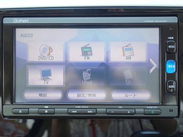 CDやBluetoothを利用した音楽再生が可能です。ラジオも完備で長距離ドライブでも、飽きずに楽しく過ごせそうですね♪