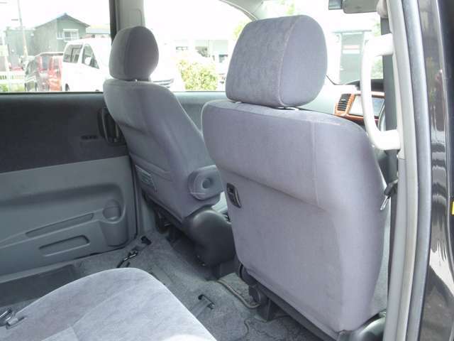 支払総額は名古屋市内登録、車検法定整備及車検に伴う交換部品、重量税、自賠責、自動車税、リサイクル料金も込みのお値段です。