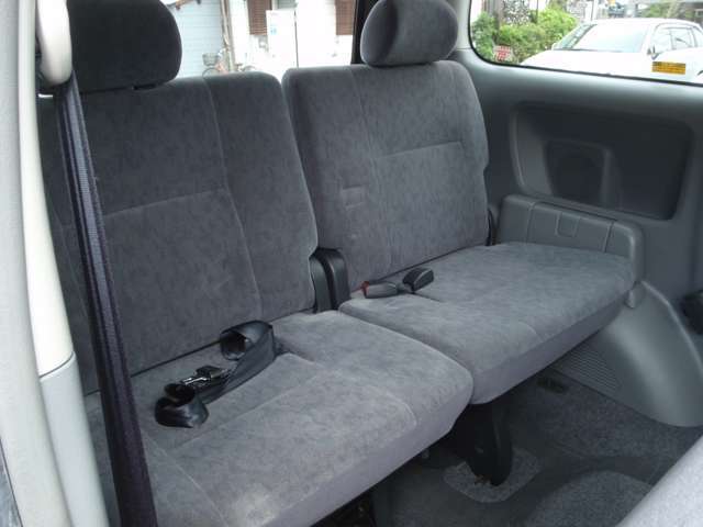 車両は少し離れた展示場にあります。不在の場合もありますのでご来店の際は事前にご連絡下さいませ。突然のご来店は対応出来ない場合があります。