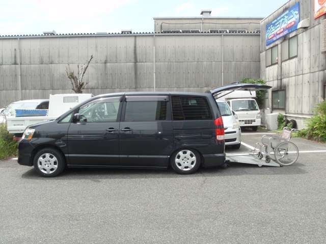 お問い合わせメールを頂いても直ぐにお返事出来ないのでお電話頂くかお電話番号を記載下さいませ。（無料通話 0066-9711-832298）